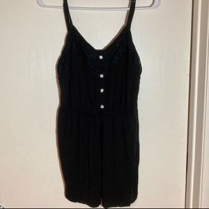 Bella bloom black lace button tank‎